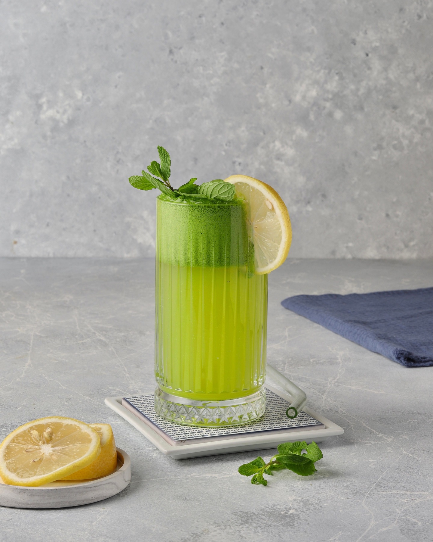Mint green juice